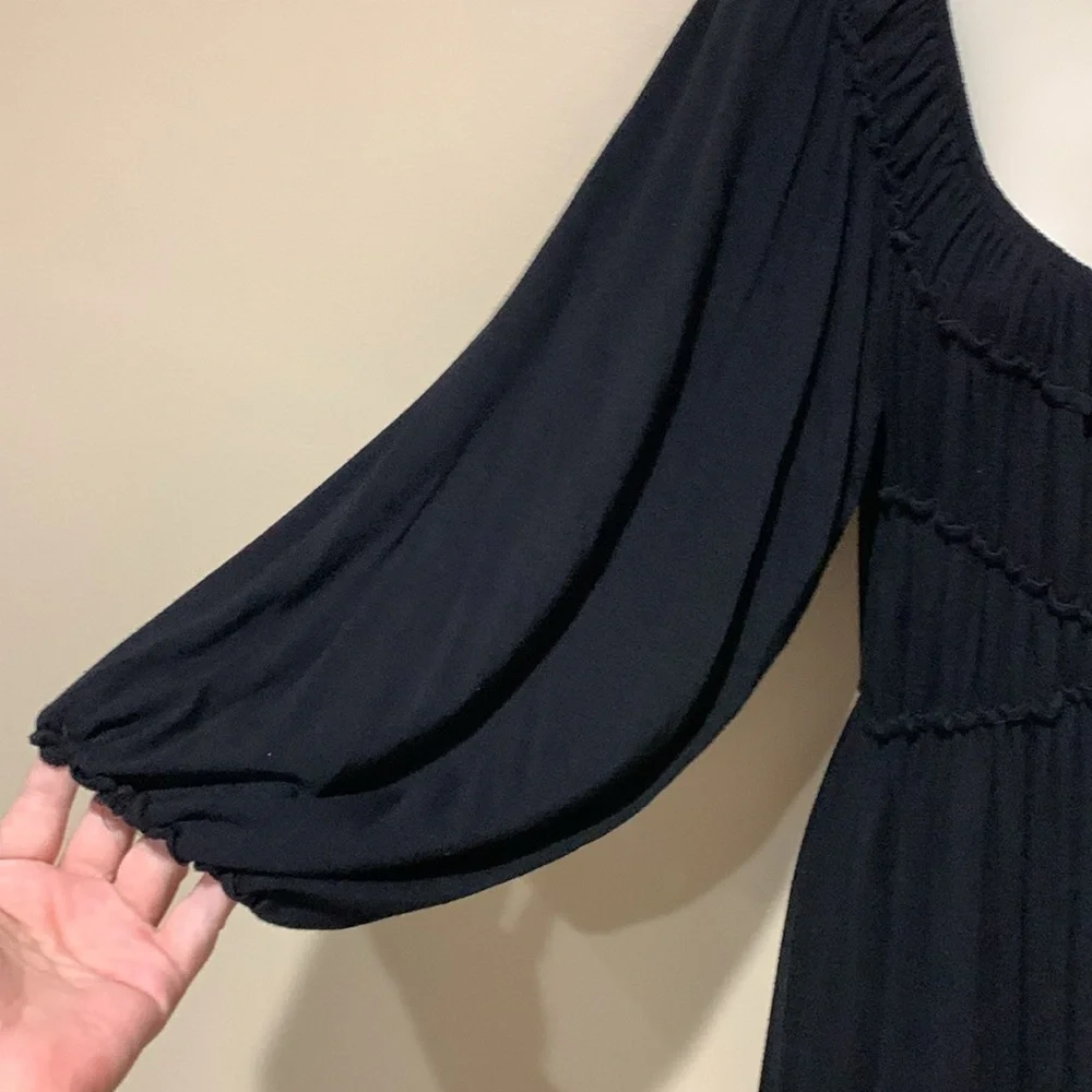 Studio M dress - Picture 4 of 7